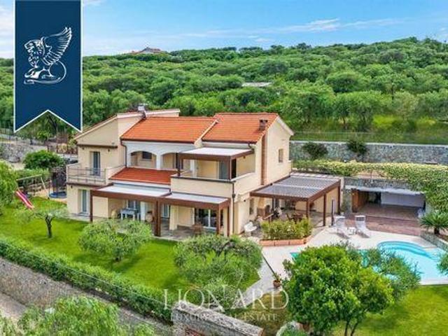 Toirano Savona 95535352