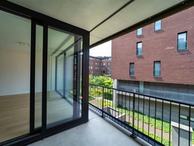 Toison d'Or! Superbe appartement 2 chambres + terrasse