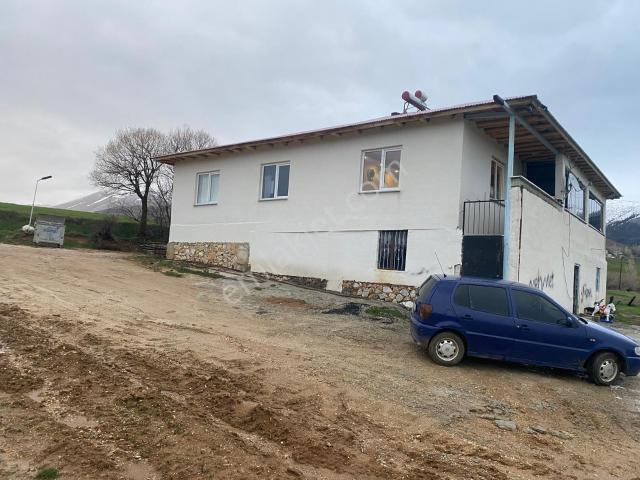 Tok Emlak'tan Bozhüyük Mahallesinde Satılık Müstakil Ev Ve Arsas