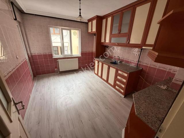 Tokat Caddesi Mevkii 3+1 Arakat 140 M2 Daire