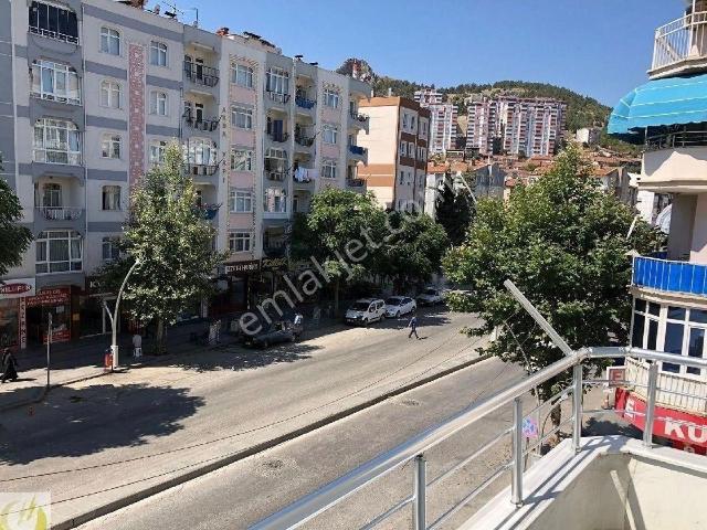 Tokat Merkez Niksar Yolu Kavşağında Eşyalı 2+1 Kiralık Daire