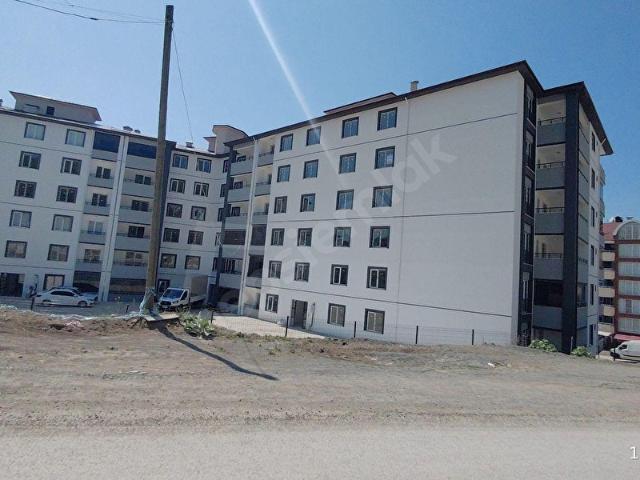 TOKAT NİKSAR ELİT GAYRİMENKULDEN YENİ HASTANE AYVAZ MAH SİTE İÇİNDE ARAKAT SATILIK DAİRE
