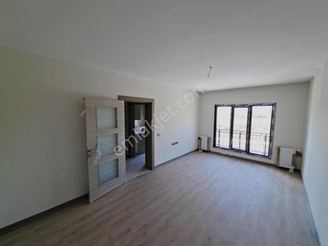 Toki De 2+1 Sıfır Kiralık