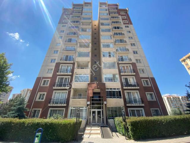 Toki Turkuazda Temiz Bakımlı 3+1 Kiralık Daire