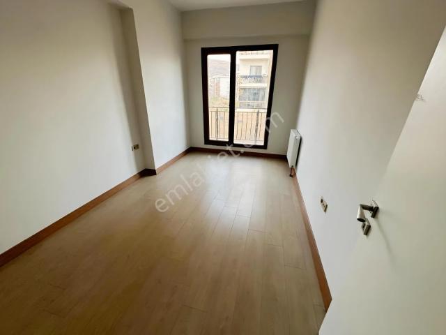 Toki'de Zemin Kat, Geniş, Ebeveyn Banyolu 2+1 Kiralık Daire