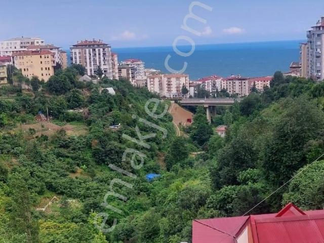 Aydınlıkevler Mahallesinde Deniz Manzaralı Kiralık Daire