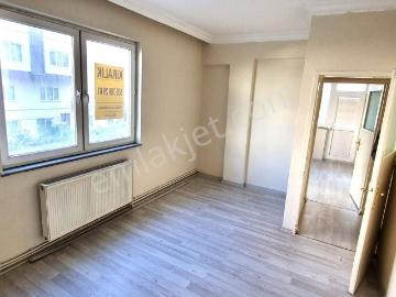 Toklu Mh. Dolmuş Durağı Ve İskenderpaşa İlkokul Yanında Kiralık