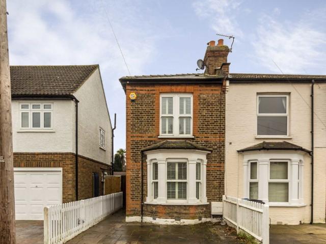 Tolworth Park Road, Surbiton KT6, 3 bed semi detached house to rent, £2,595 pcm | PrimeLocation