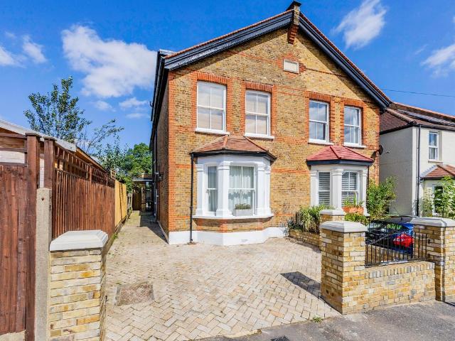 Tolworth Park Road, Surbiton KT6, 5 bed semi detached house to rent, £3,500 pcm | PrimeLocation