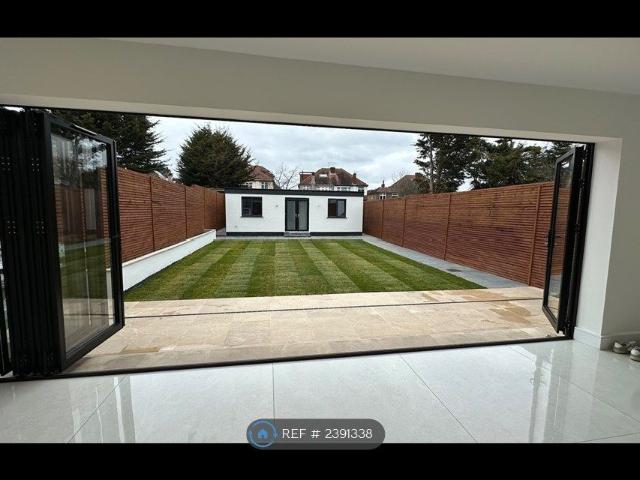Tolworth Rise North, Surbiton KT5, 5 bed semi detached house to rent, £4,950 pcm | PrimeLocation