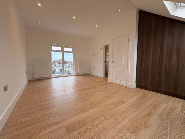 Tolworth Rise North, Surbiton