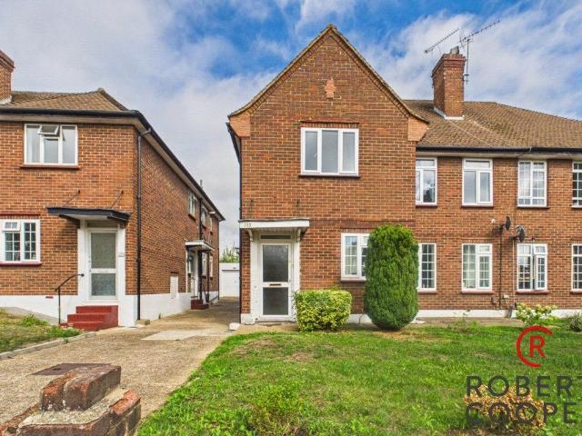 Tolcarne Drive, Pinner HA5, 2 bed flat to rent, £1,650 pcm | PrimeLocation