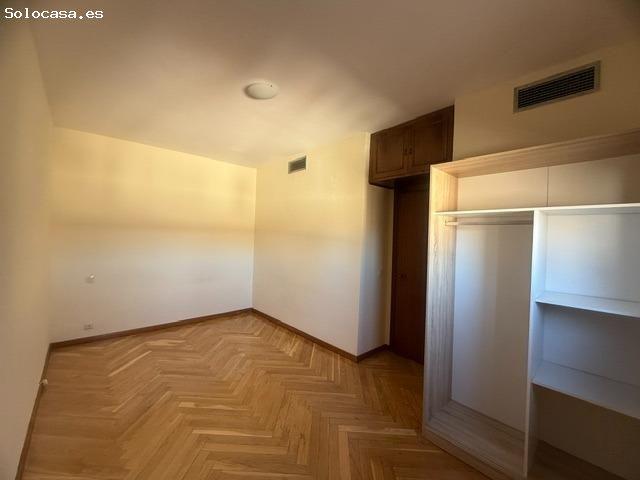 TOLEDO, ZONA CASCO HISTÓRICO, APARTAMENTO DE 2 DORMITORIOS, ASCENSOR, CALEFACCIÓN CENTRAL INCLUI