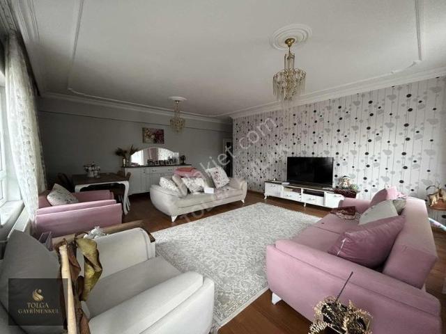 Tolga Gayrimenkul Selçuk Cadde Üzeri 4+1 200m² Arakat Daire