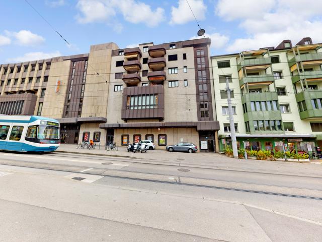 Toll gelegene Wohnung in Oerlikon!