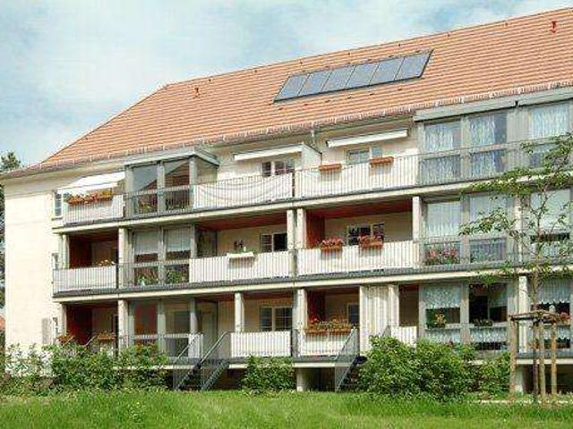 Toll geschnittene 2 Raumwohnung mit Balkon im schönen Laubegast!