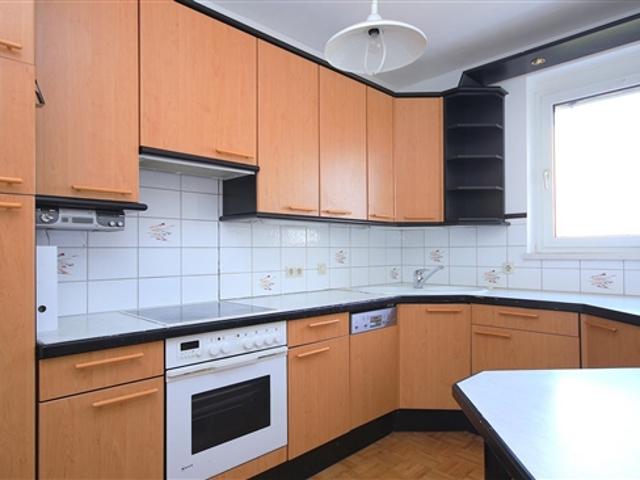Toll geschnittene 2 Zimmer Wohnung mit Tiefgaragenplatz in Wetzelsdorf