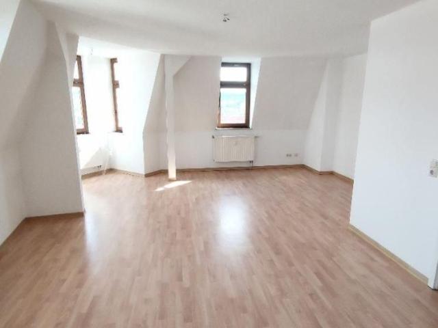 Toll geschnittene 3 Raum DG /Wohnung