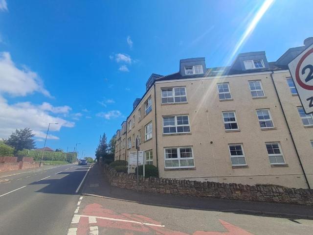 Toll Road, Kincardine, Fife, FK10 3 bed flat to rent £1,050 pcm £242 pw