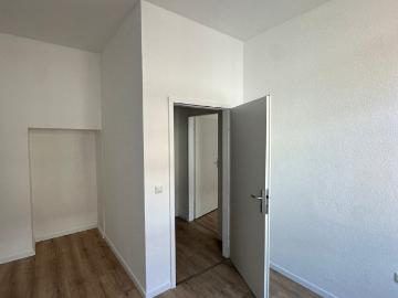 toll sanierte und lichtdurchflutete 3 Zimmer Wohnung mit Balkon in Dortmund