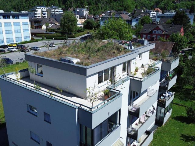 Tolle 4 Zimmer Penthousewohnung mit 100 m² großer Terrasse & Garagenbox