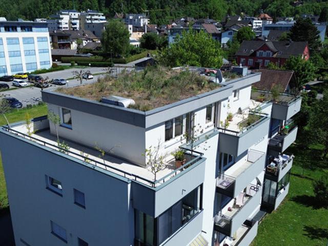 Tolle 4 Zimmer Penthousewohnung mit 100 m² großer Terrasse & Garagenbox