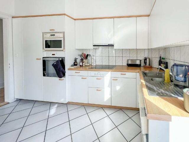 tolle 4.5 Jugendstil Wohnung mit Balkon