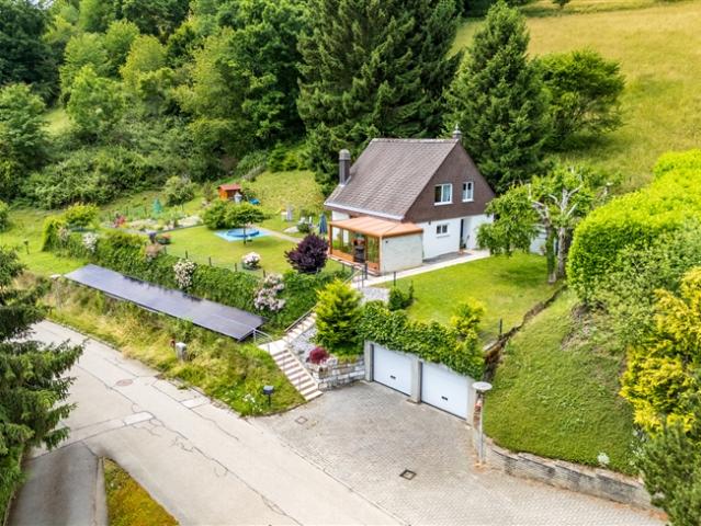 Wunderschöne 5.5 Zimmer Familienvilla mit grossem Garten und freiem Ausblick