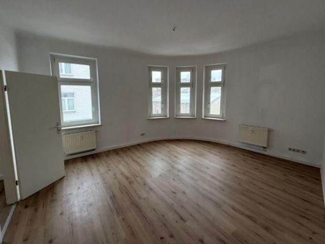 Tolle 7 Raum Wohnung mit Wintergarten in Chemnitz Kappel