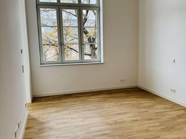 TOLLE 2 RAUMWOHNUNG IN PERFEKTER LAGE~ERSTBEZUG~AUFZUG~STELLPLATZ