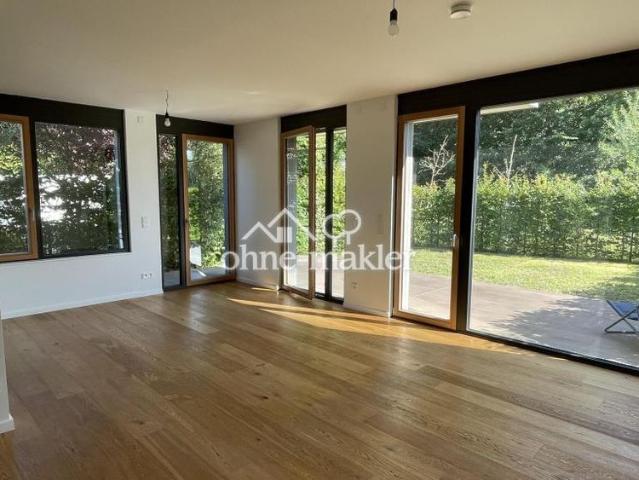 Tolle 2 Zi Wohnung A+ mit Top Ausstattung, EBK, Terasse & Garten