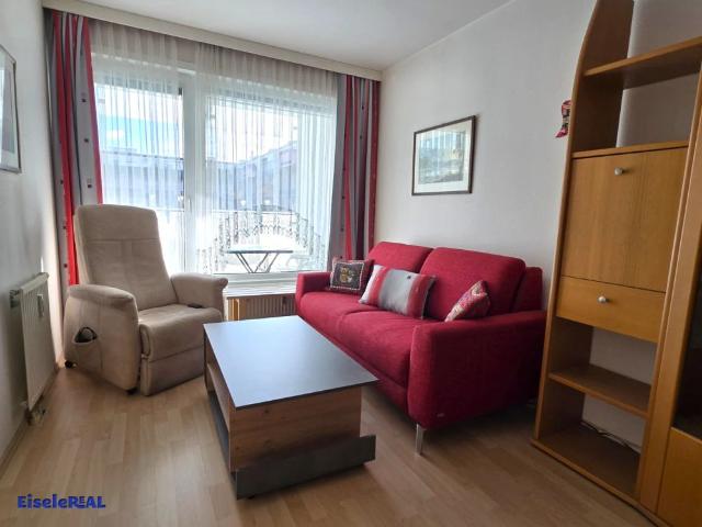 tolle 2 Zimmer große Loggia extra Küche voll möbliert zzgl. Heizung