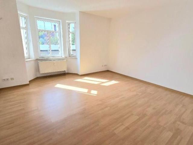 Tolle 3 Raum m. Balkon und Stellplatz in Jößnitz