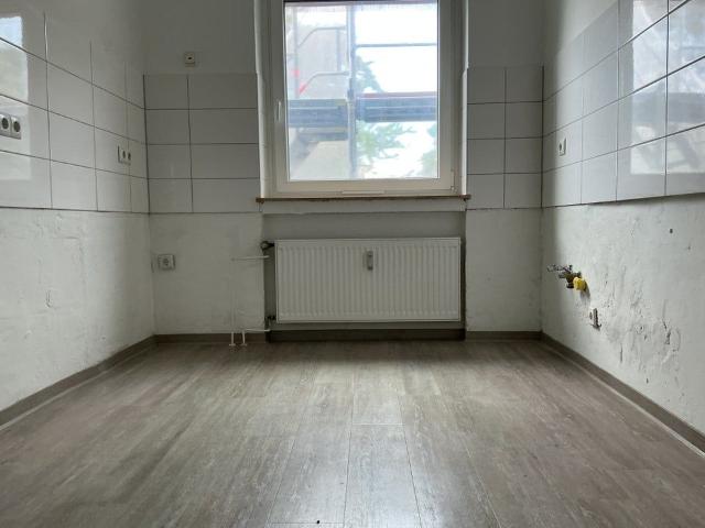 Tolle 3 Raum Wohnung mit schickem Bad! Wir modernisieren für Sie!