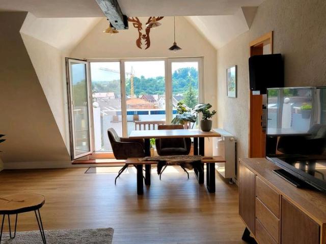 Tolle 3 Zi. Maisonette Wohnung mit Einzelgarage, ohne Provision