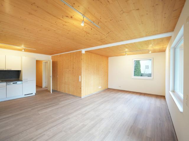 Tolle 3 Zimmer Terrassenwohnung mit Garten und Einbauküche in Ebersdorf bei Coburg