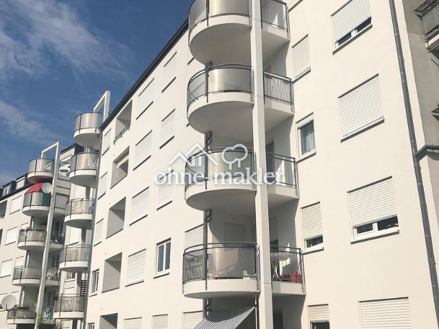 Tolle 3 Zimmer Wohnung mit Aufzug+Balkon+Tiefgarage in Karlsruhe