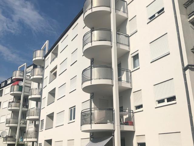 Tolle 3 Zimmer Wohnung mit Aufzug+Balkon+Tiefgarage in Karlsruhe