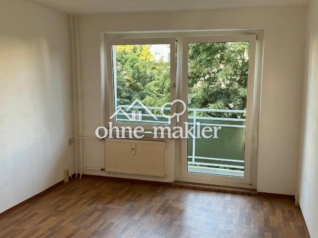 Tolle 3 Zimmer Wohnung mit Balkon, RENOVIERT !, leer, gute Energieklasse, Kapitalanlage/Eigennutzung