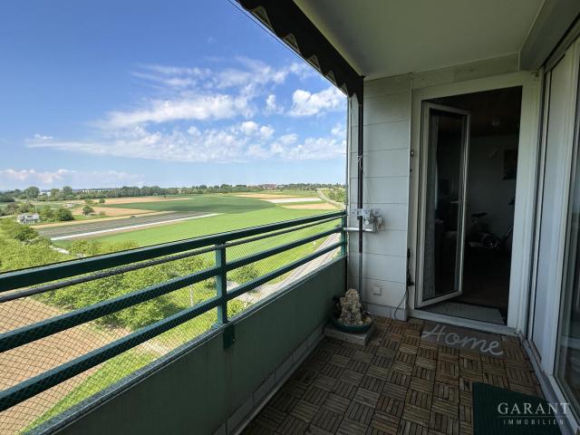 Tolle 3 Zimmer Wohnung mit Sensationsblick, Balkon und Stellplatz