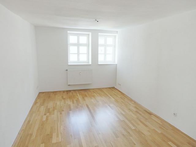 Tolle 3 Zimmer Altbauwohnung mit Balkon im Herzen von Coburg