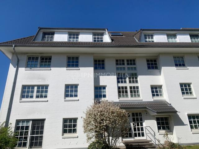 Tolle 3 Zimmerwohnung im 1. OG mit West Balkon und Vollbad im „Weißen Viertel“ Immobilienmakler Rostock