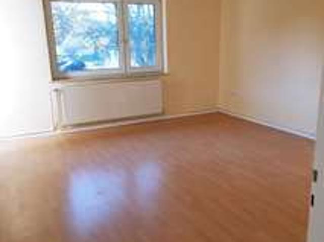 tolle 3 Zimmerwohnung mit Balkon im 1. OG WE08