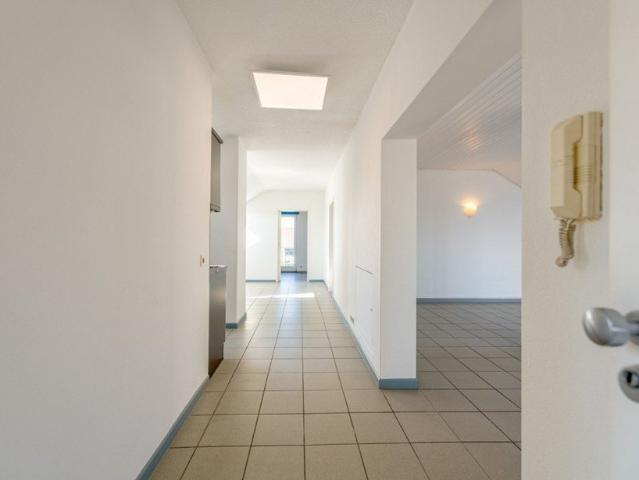 tolle 3,5 Zimmer Wohnung mit EBK und neuem Bad