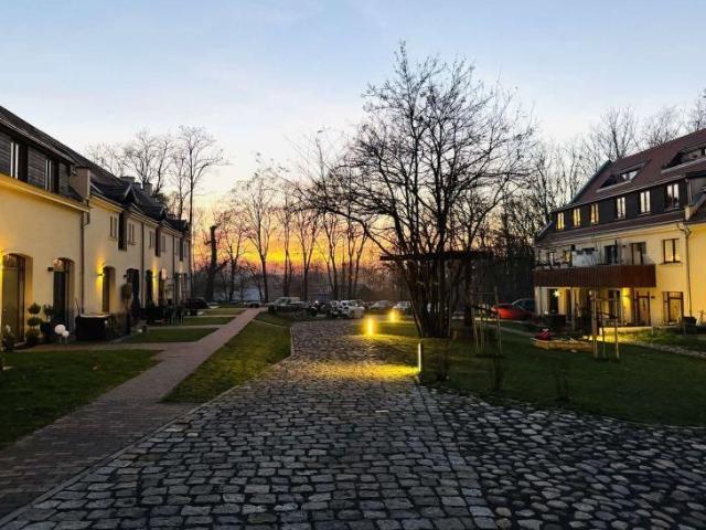 TOLLE TERRASSENWOHNUNG KOMPLETT MÖBLIERT INKLUSIVE STROM UND INTERNET