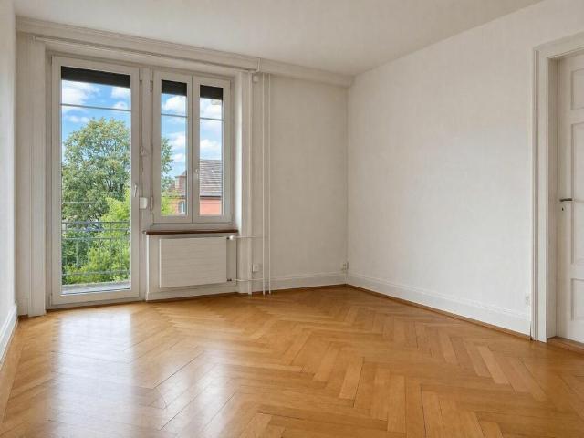 Tolle und sonnige Altbauwohnung mit Charme Nähe KSW