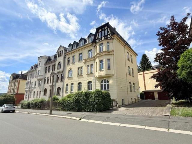 tolle Wohnlage, solide Sanierung, 2 Zimmer mit Balkon