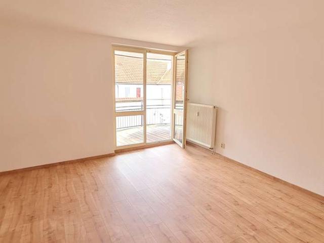 Tolle Wohnung mit Balkon & EBK zentrale Lage und doch ganz ruhig