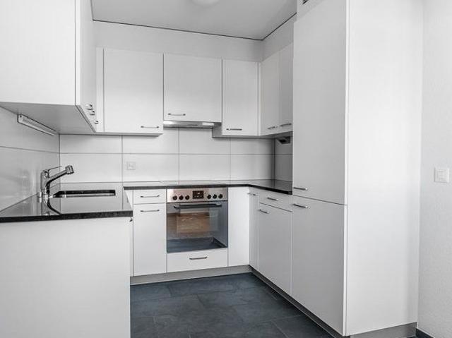Tolle Wohnung mit grosszügigem Balkon an ruhiger Lage