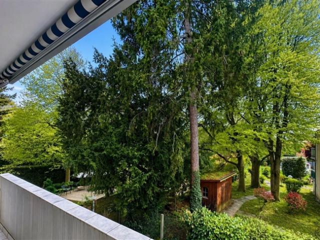 Tolle Wohnung an ruhiger Lage mit Aussicht ins Grüne in Riehen